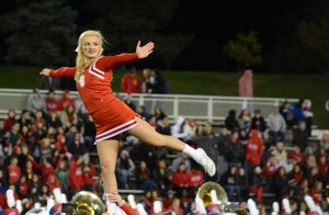 HomecomingCheerleader