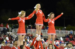 HomecomingCheerleaders3