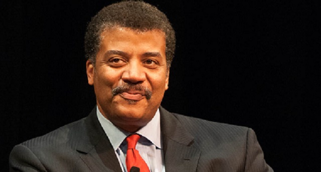 Neil_deGrasse_Tyson_at_Howard_University_September_28,_2010